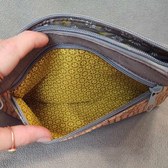 NWOT Hand Crafted Handmade Upcycled Grey & Natural Cork Clutch/ Crossbody - Picture 7 of 13